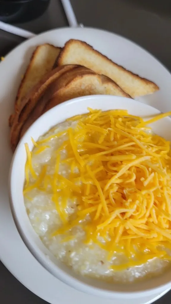 Eggs Up Grill_Sumter, SC_slider_imagen_2