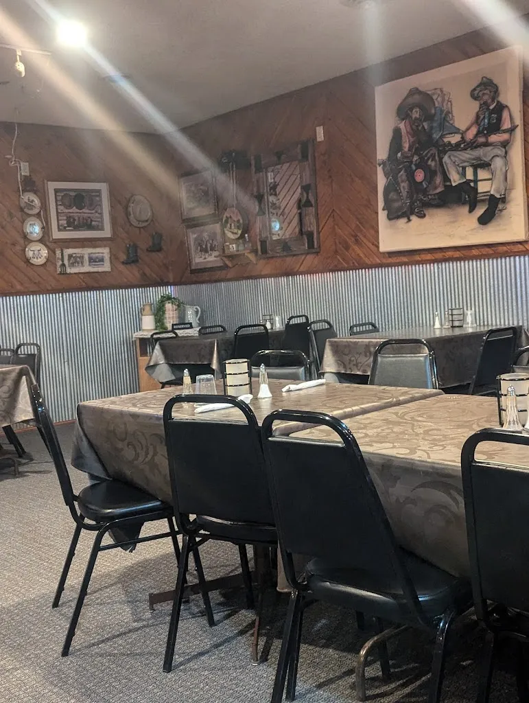 Two Spurs Steakhouse & Lounge_Wagner, SD_slider_image_2