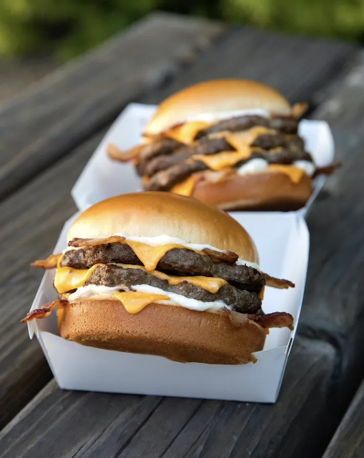 Menu_Hardee’s_Harrison St, Sneedville_image_old_2