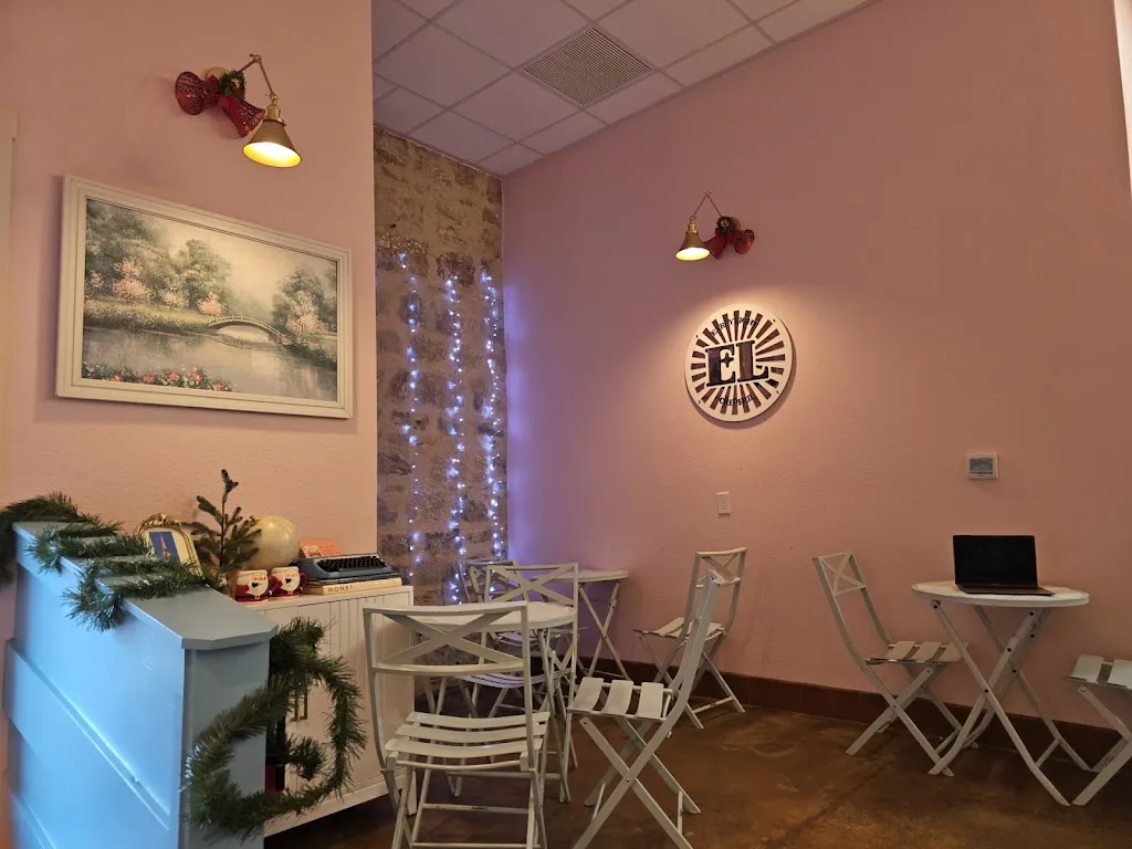 Early Light Creperie restaurant in Belton, TX