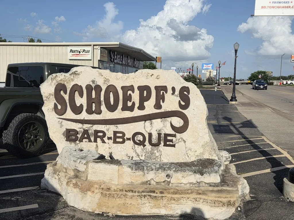 Dee Rutherford_Schoepf's Bbq_Belton, TX_review