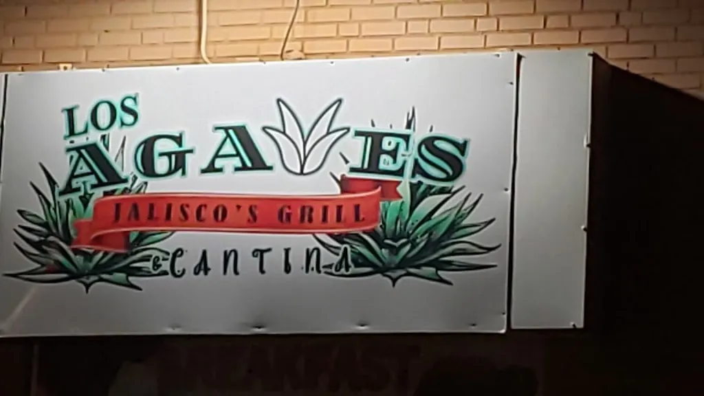 Natalie W._LOS AGAVES Jalisco's Grill & Cantina_Borger, TX_review