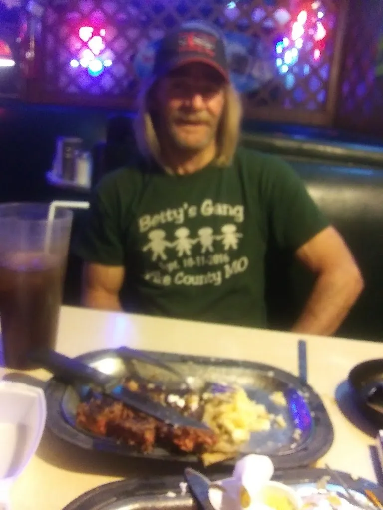 Berney Smith._Shannon's Restaurant_Borger, TX_review