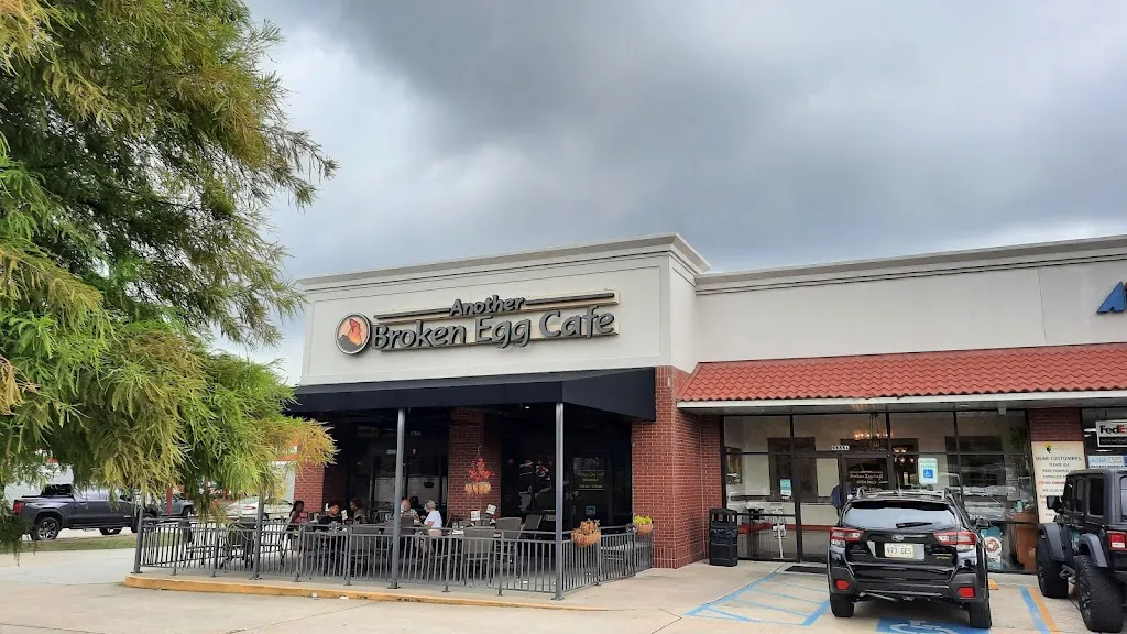 Another Broken Egg Cafe restaurant in Baton Rouge, LA