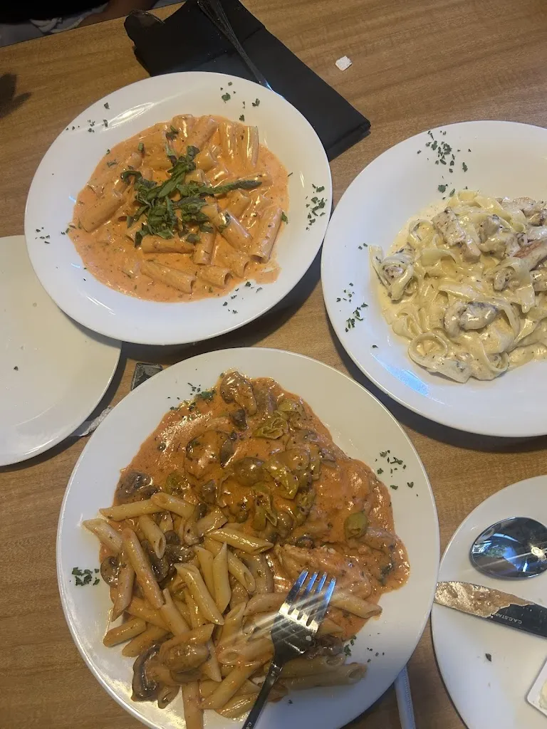 Tina Parmar_Luigi's Italian Bistro_Coppell, TX_recensione