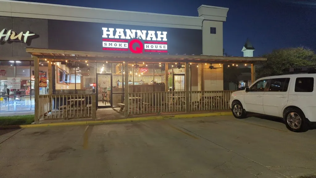 Hannah Q Smokehouse restaurant in Baton Rouge, LA