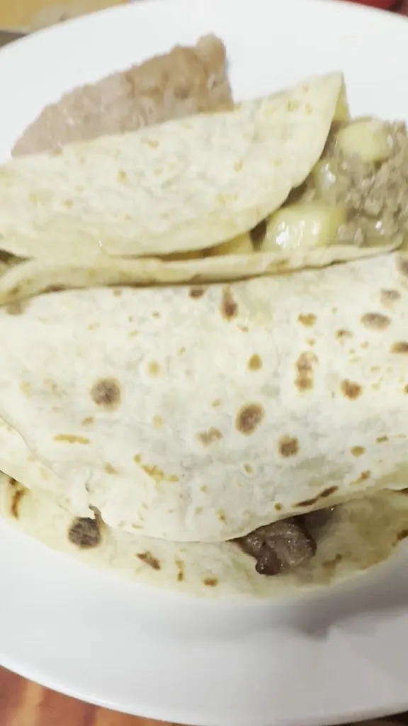 Basilio Bazan_Pan De Vida Restaurant_Donna, TX_reseña