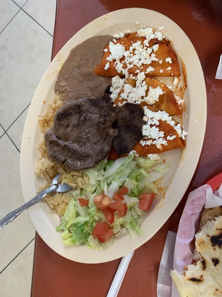 Daniel Flores_La Original Pupusas Y Gorditas_Donna, TX_review