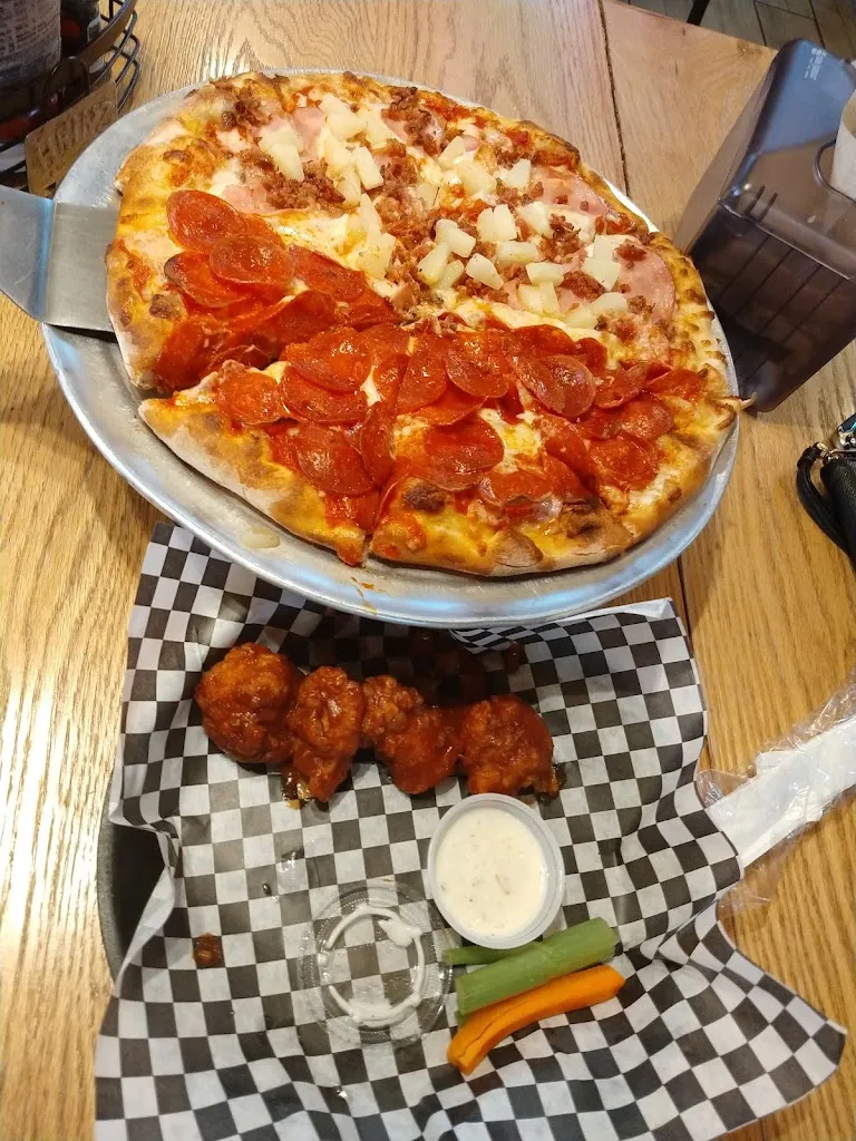 Luis Peña_Moran’s Pizzeria & Restaurant_Donna, TX_reseña