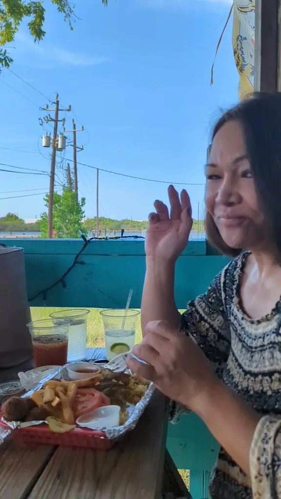 Outrigger's Bar & Grill_Freeport, TX_slider_immagine_2