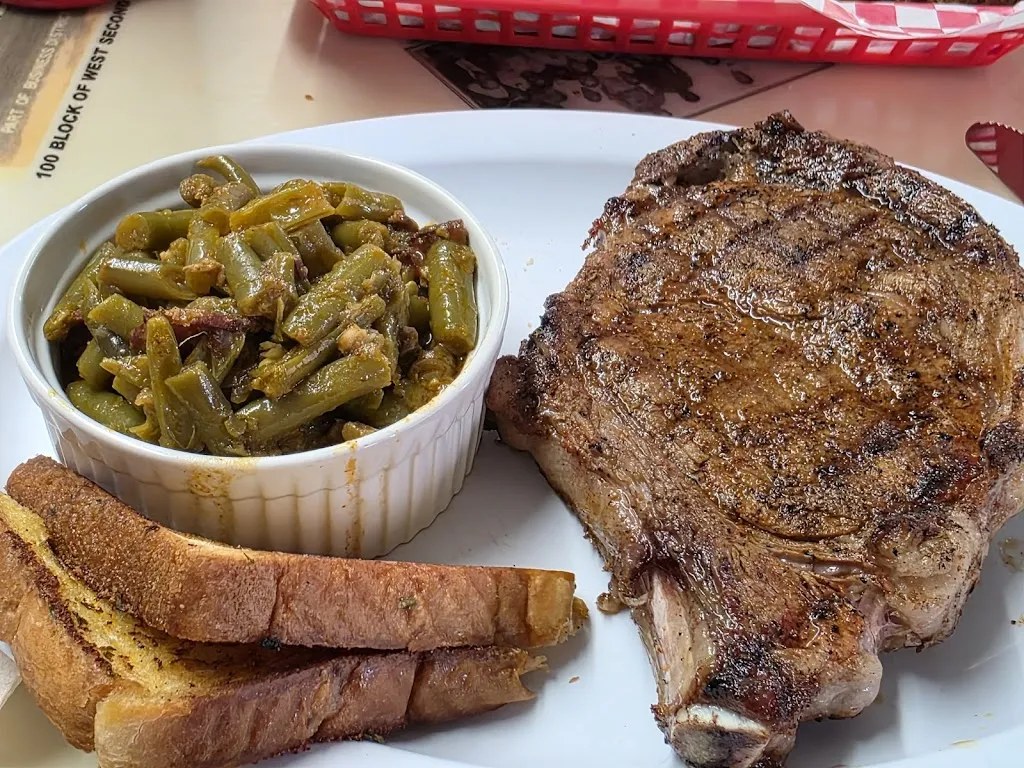 Amy Lee A_Sweet T's Diner_Freeport, TX_review