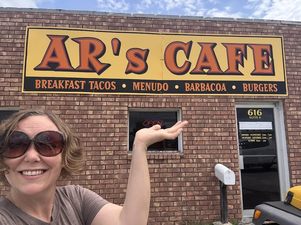 Alex Crain_A R's Cafe_Freeport, TX_review