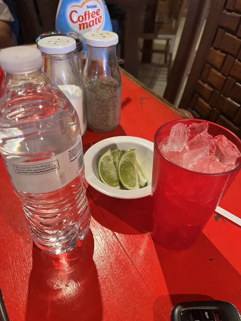 Sasha Rivera_Country Cafe Restaurant_Edinburg, TX_reseña