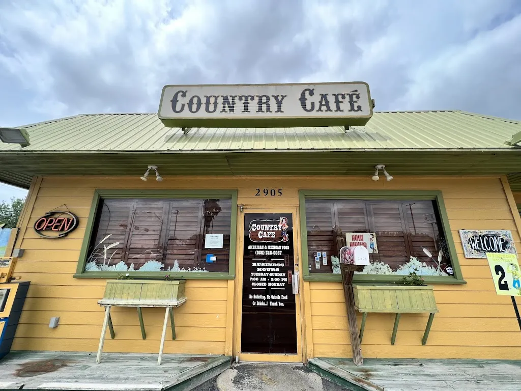 Crisselda Zepeda_Country Cafe Restaurant_Edinburg, TX_review