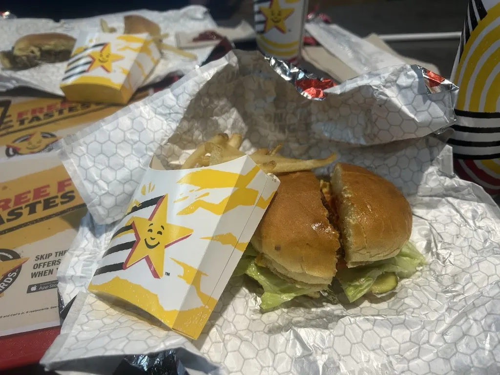 Menu_Hardee’s_Iowa, LA_image_old_3