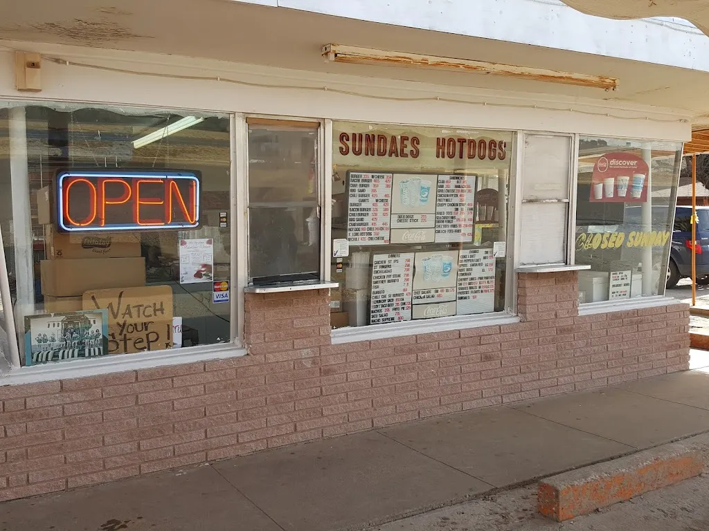 Dixie Dog Drive In restaurant in Idalou, TX