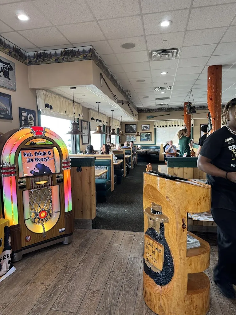 Black Bear Diner Cypress_Houston, TX_slider_image_3