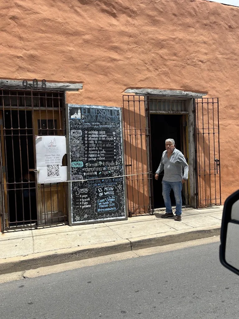 Sojourningjosephine_El Meson De San Agustin_Laredo, TX_avis