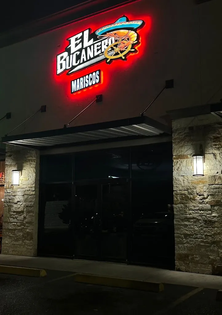 Mariscos El Bucanero restaurante en San Juan, TX