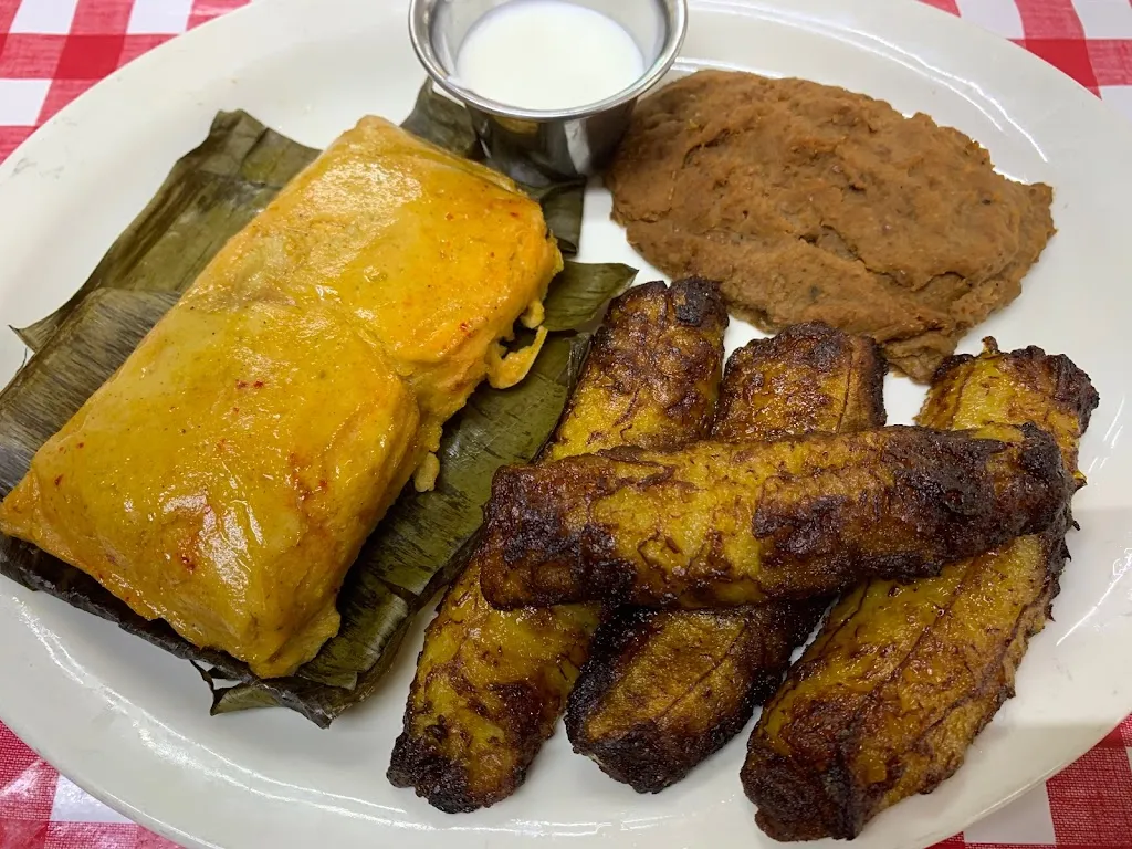 PUPUSAS TO GO_Pharr, TX_slider_imagen_3