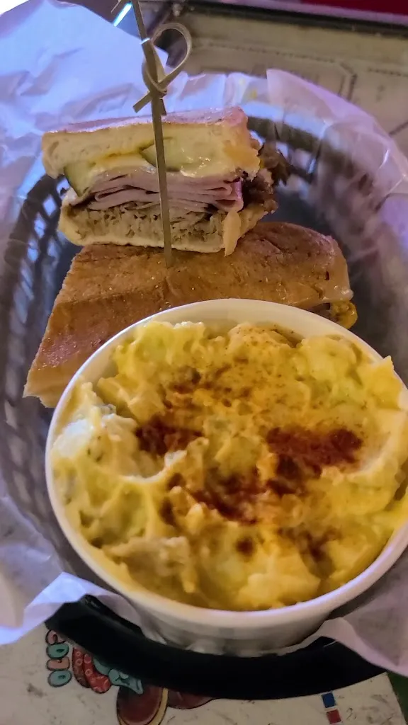 Flippers Tavern_Lubbock, TX_slider_bild_2