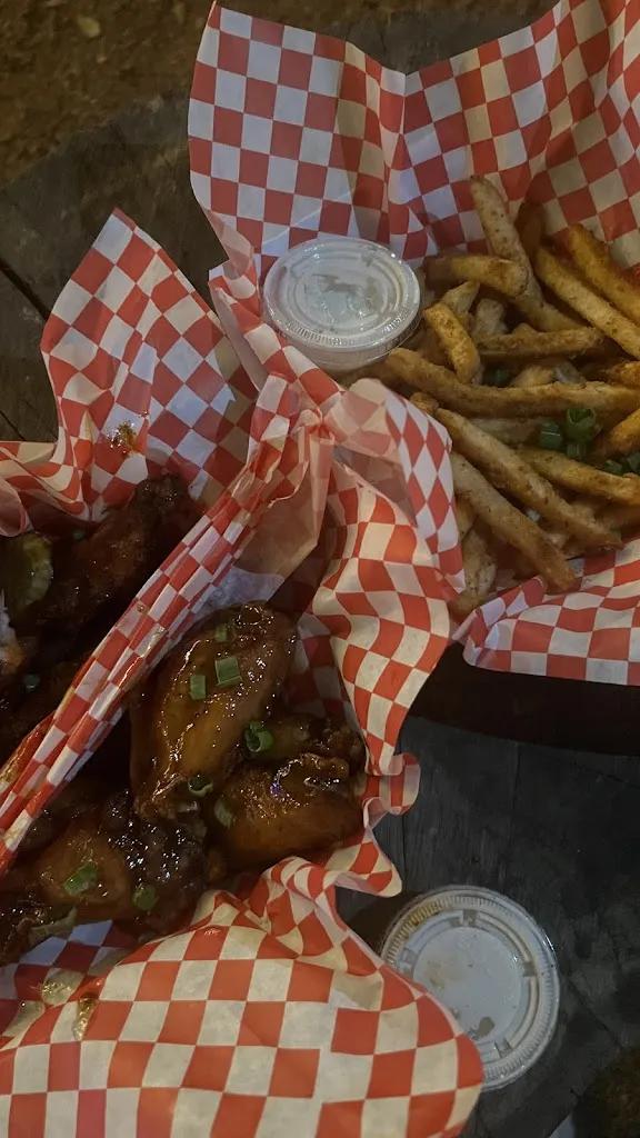 Bethany Schneider_Armadillo Den_Austin, TX_review