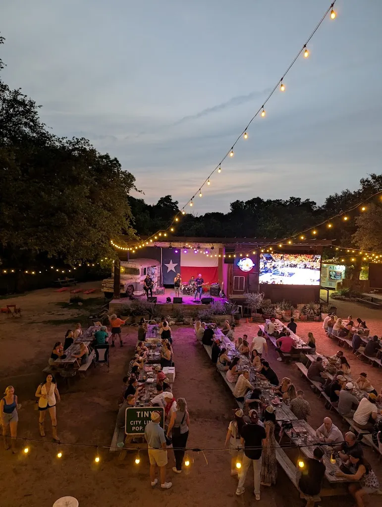 Mike Sillman_Armadillo Den_Austin, TX_review