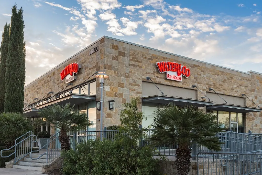 Waterloo Ice House Southpark Meadows restaurant à Austin, TX