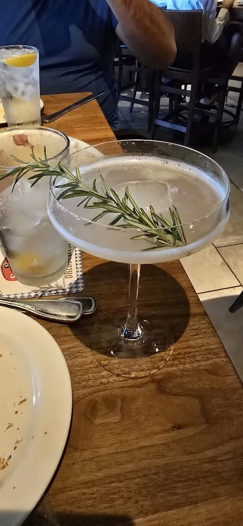 Evonne Rodriguez_Yard House_McAllen, TX_review