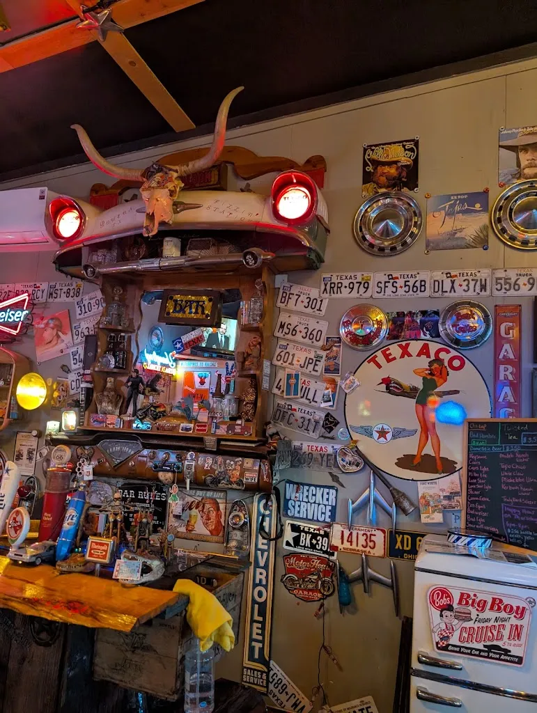 Ray Hickman_Rowena Fillin' Station Bar and Grill_Rowena, TX_review