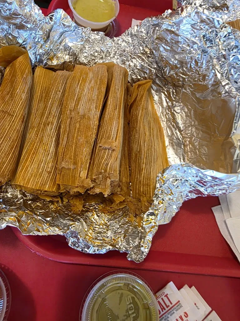 Miatha Pizana_Delia's Specializing in Tamales_Pharr, TX_reseña
