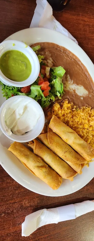 LupeTony Valdez_Aylin's Cafe_Tulia, TX_review