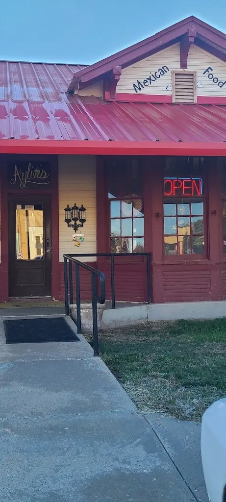 Aylin's Cafe restaurant in Tulia, TX