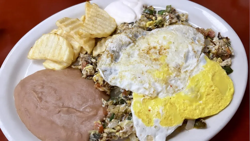 Jen Noemy_El Faro Mexican and Salvadorian_Austin, TX_review