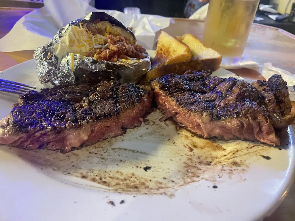 Chris Palmer_The Rusty Spur Steakhouse & Saloon_Vernon, TX_review