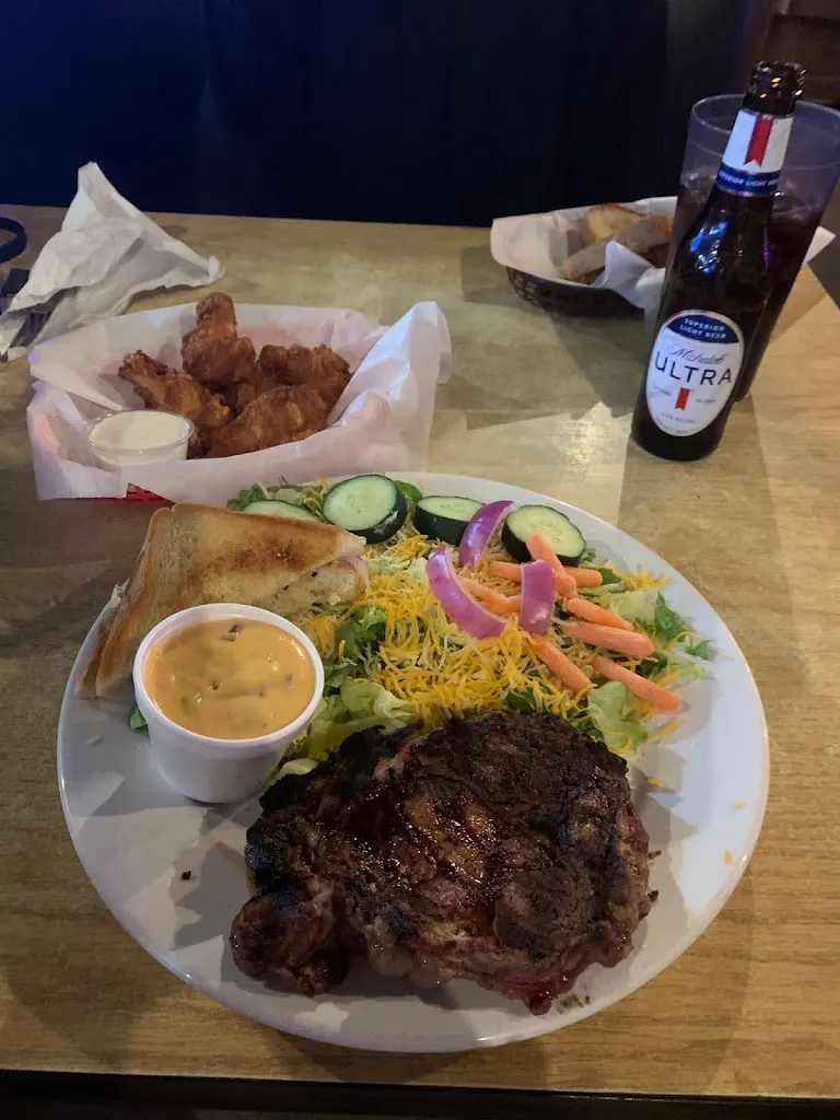 The Rusty Spur Steakhouse & Saloon_Vernon, TX_slider_imagen_2