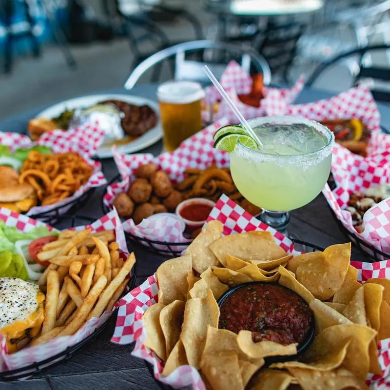 Vernon Parts Sports Grill_Vernon, TX_slider_imagen_3