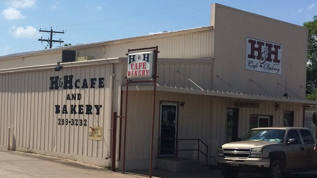 H & H Cafe & Bakery Inc_Yoakum, TX_slider_image_1