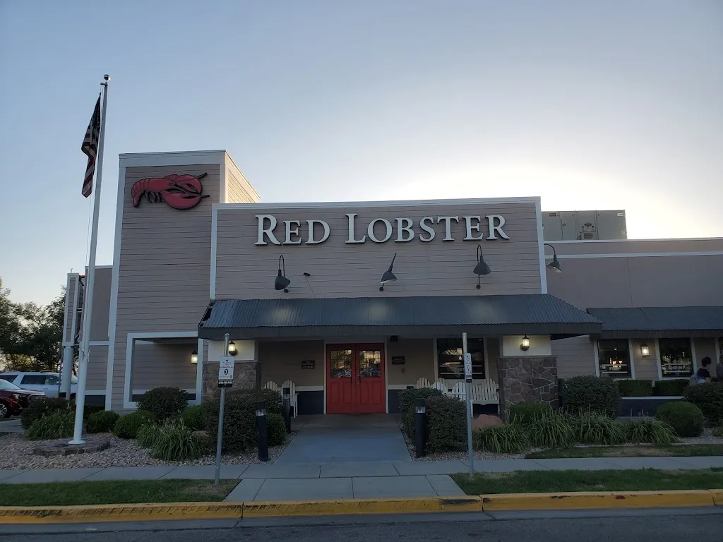Red Lobster restaurant in 298 E Winchester St, Murray