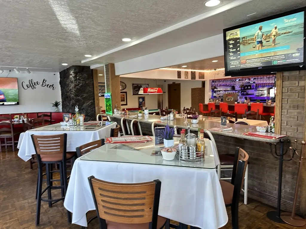 St Helen's Restaurant and Sports Bar restaurante en Washington, UT