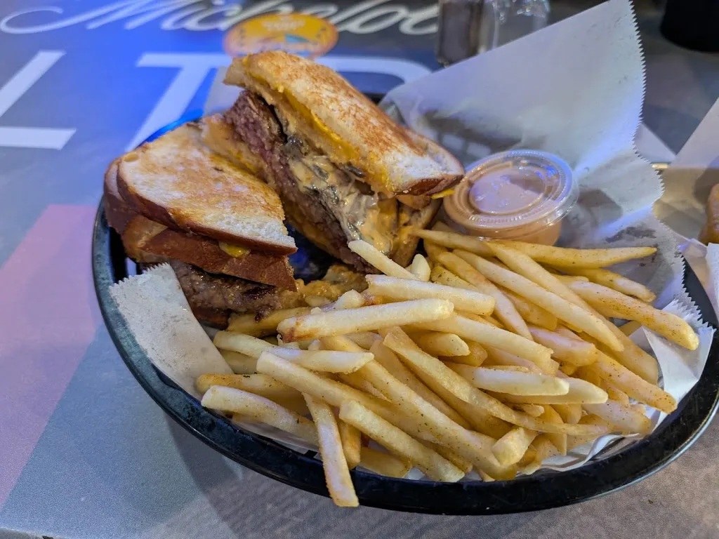 Neil Howell_Coppercreek Pub & Grub_West Valley City, UT_bewertung