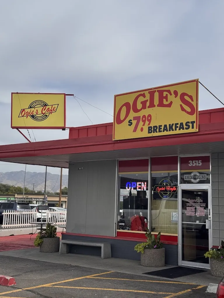 Ogie's Cafe restaurant in West Valley City, UT
