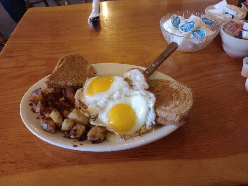 Thomas Darby_Bomoseen Diner_Bomoseen, VT_review