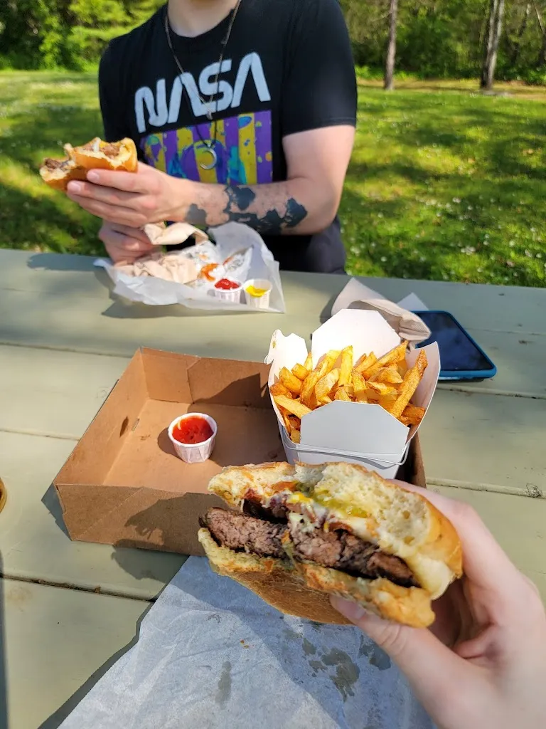 Roxie's_Castleton, VT_slider_imagen_2
