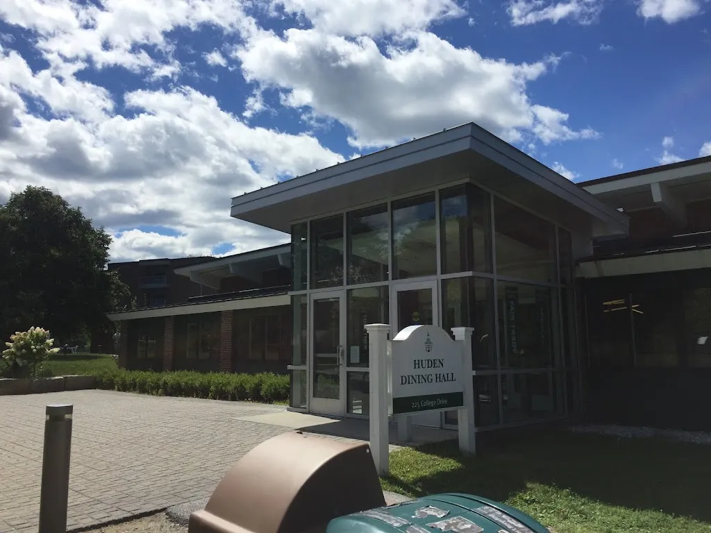 Huden Dining Hall_Castleton, VT_slider_imagen_3