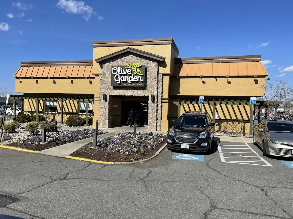 Olive Garden Italian Restaurant restaurant in Falls Church, VA
