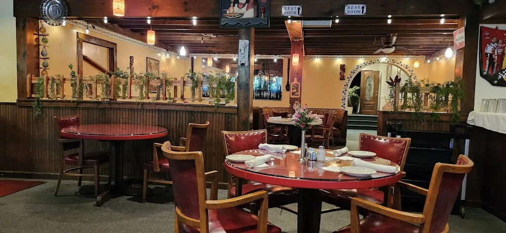 Rania's Restaurant Bar & Grill restaurant à Martinsville, VA