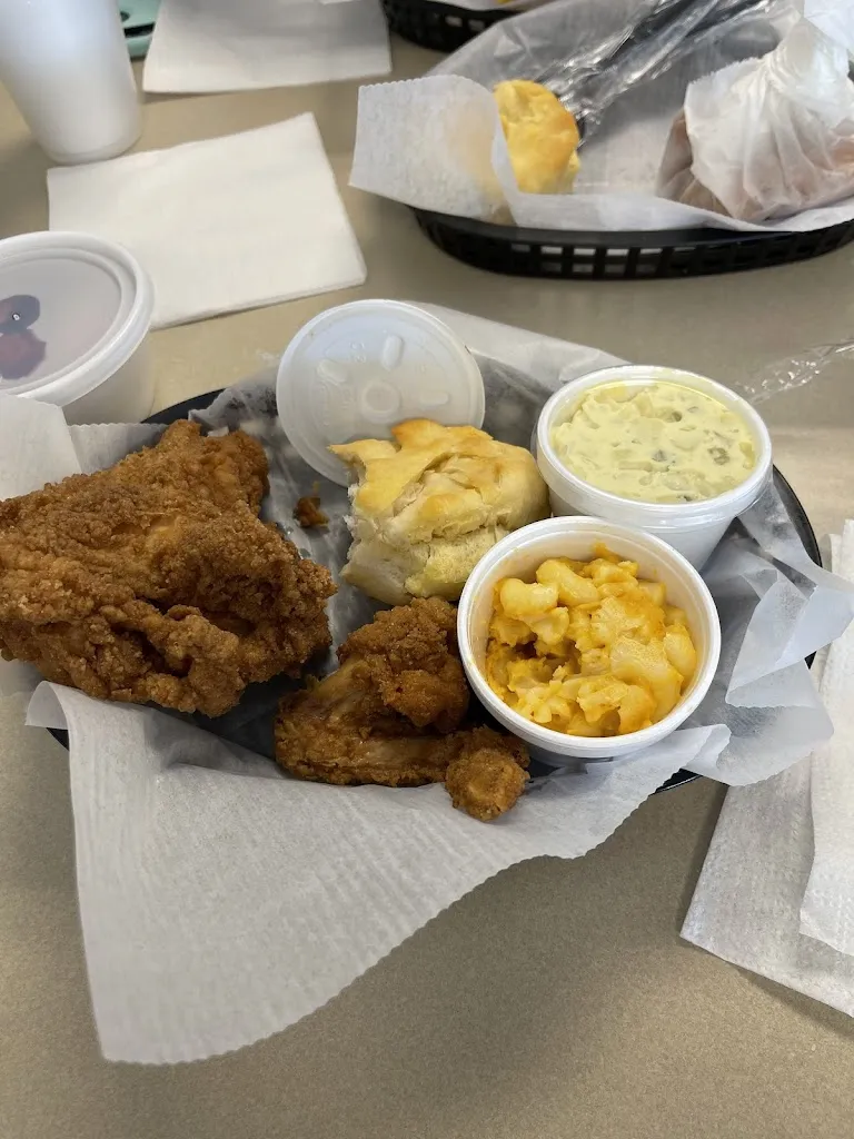 Paige Brewer_Walsh's Chicken & More_Martinsville, VA_avis