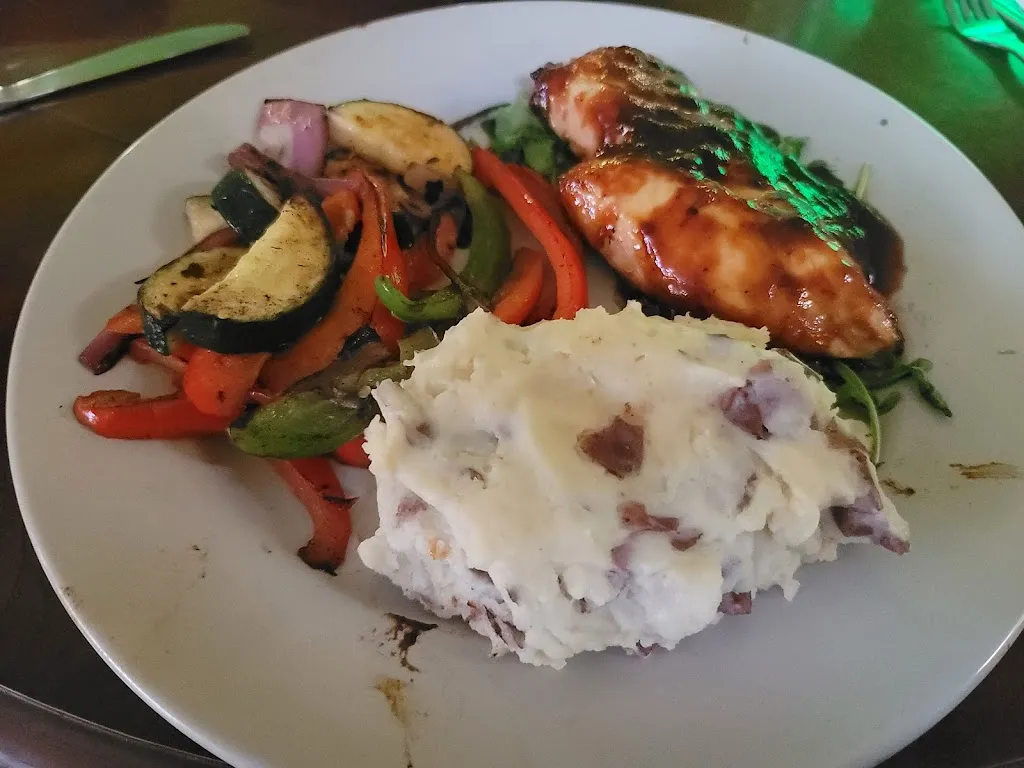 Jessica Hudler_Shindig Uptown Bistro + Catering_Martinsville, VA_review