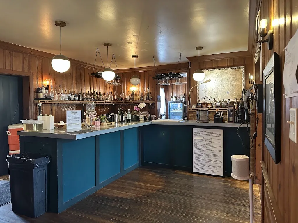 Donna Byrd_The Showroom_Waynesboro, VA_recensione